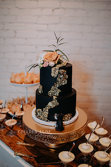 Black and Gold Wedding Cake