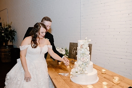 Cut the Cake Photos