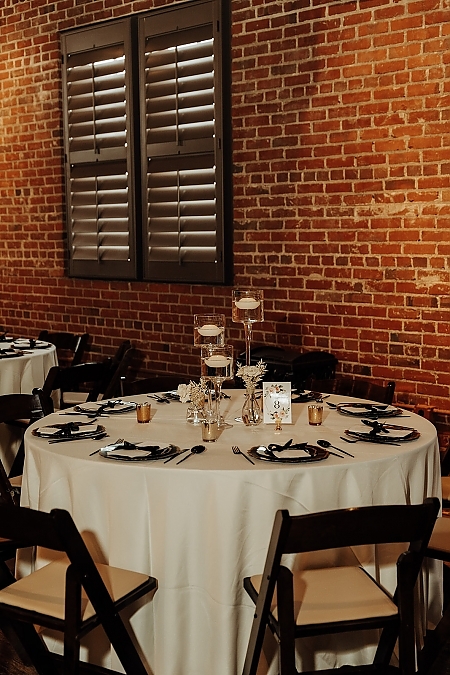 Simple, Elegant Wedding Decor
