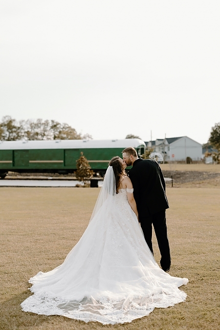 Outdoor Wedding Portraits